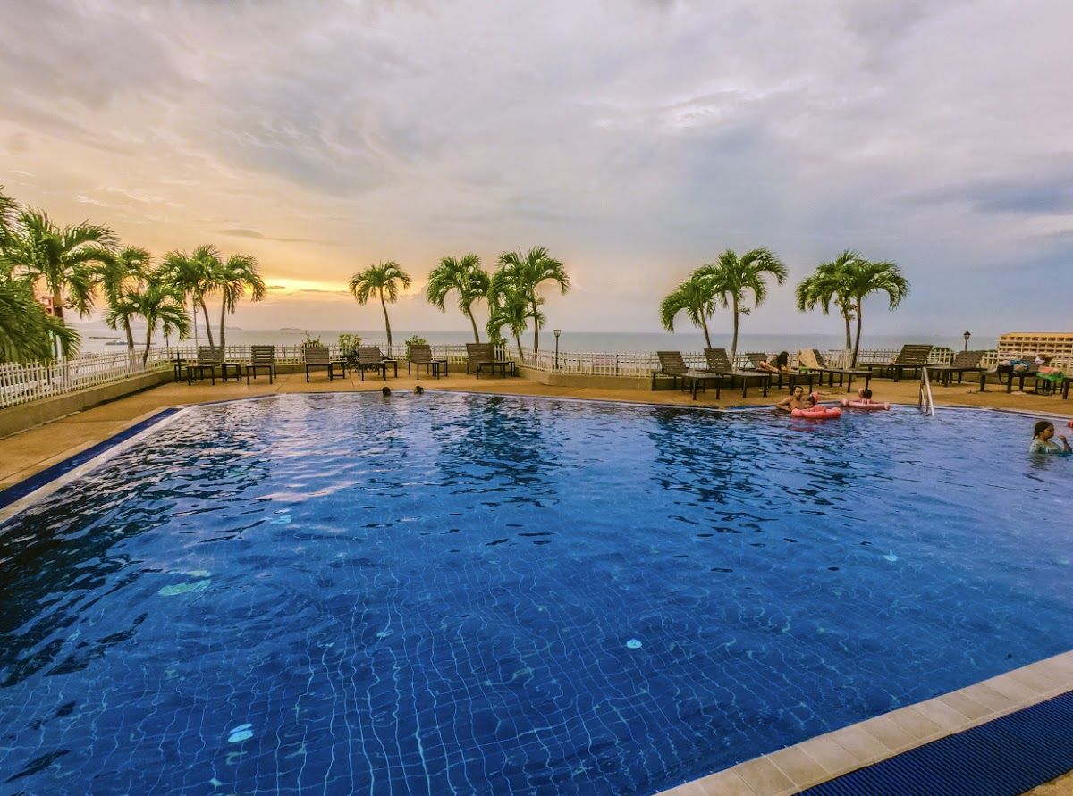 MARKLAND BEACH VIEW room interior in Central Pattaya