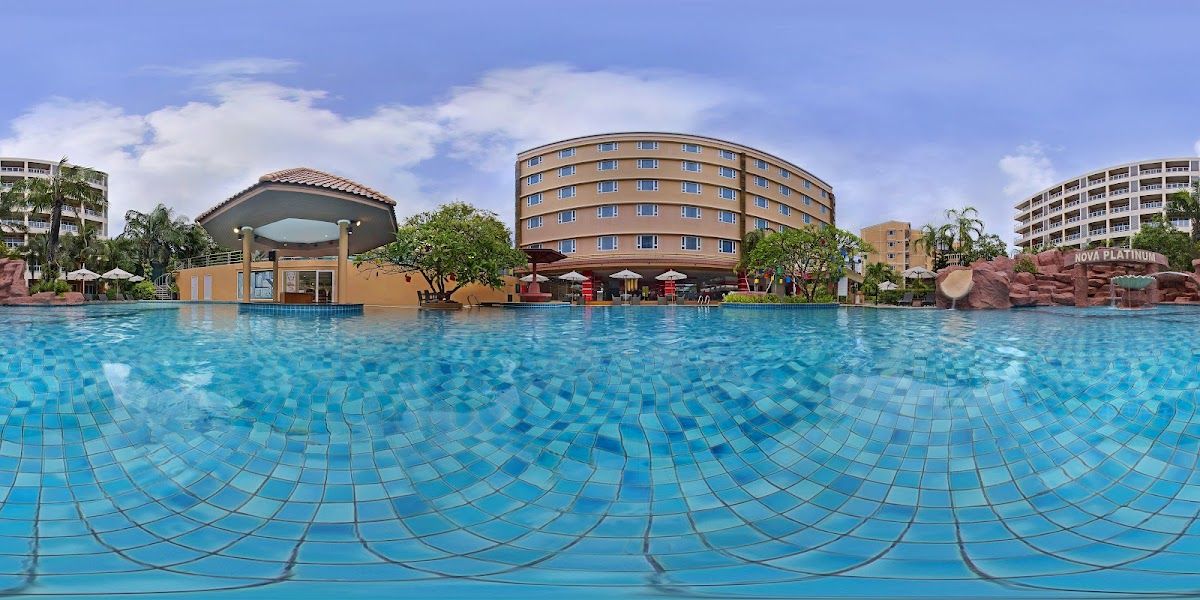 Nova Platinum Hotel exterior in Central Pattaya