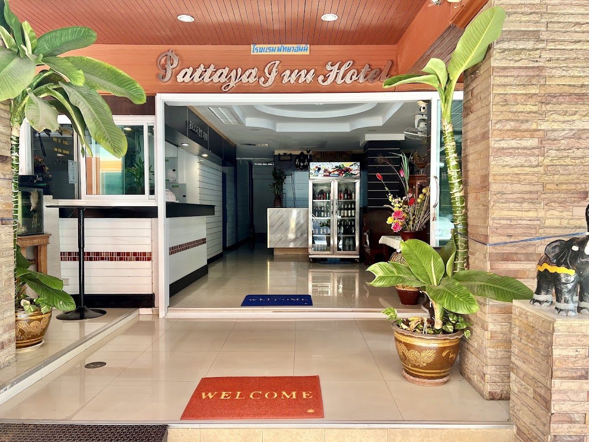 Pattaya Beach Inn exterior in Central Pattaya