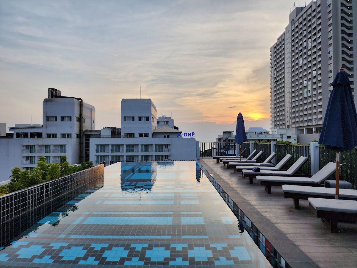 Payaa Hotel exterior in Central Pattaya