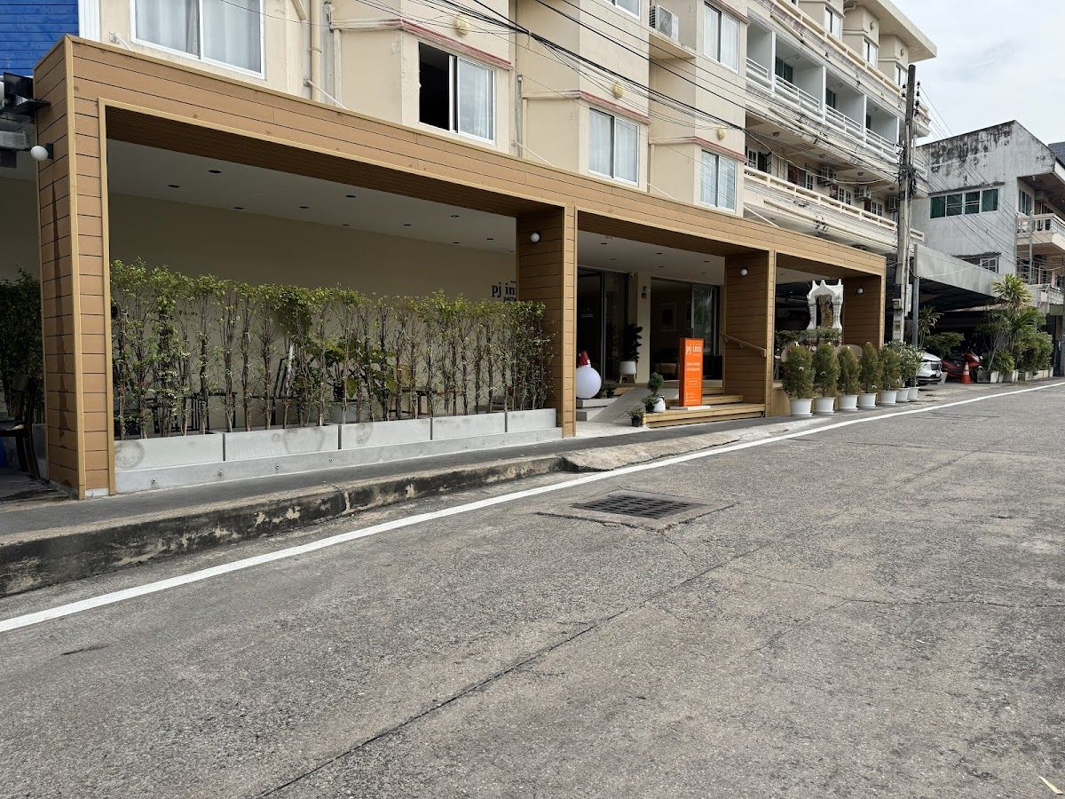 PJ Inn Pattaya exterior in Central Pattaya