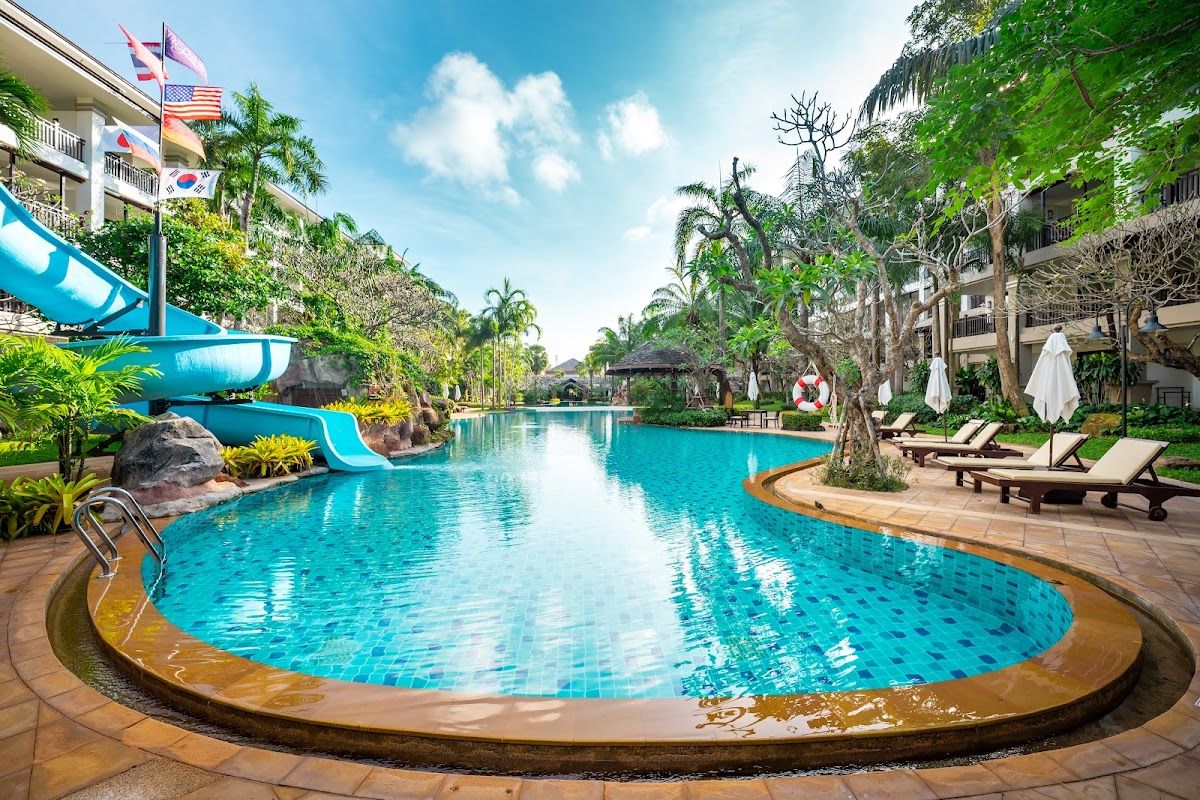 Ravindra Beach Resort & Spa room interior in Central Pattaya
