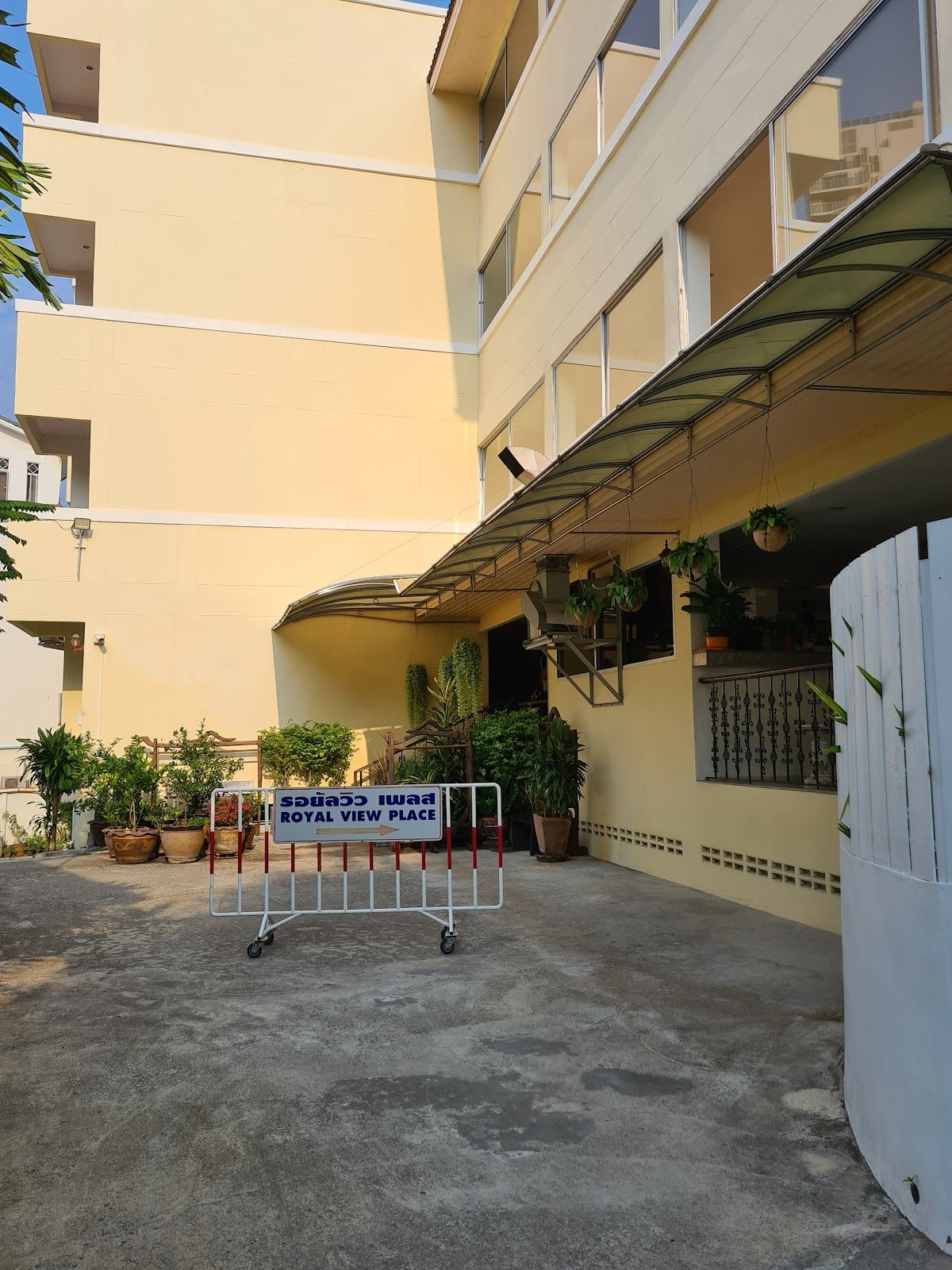 Royal View Place exterior in Pratumnak Hill