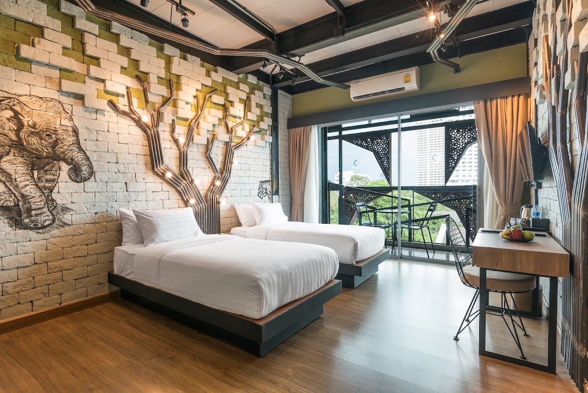 sea crest by jomtien hotel pool and grounds in Jomtien Beach