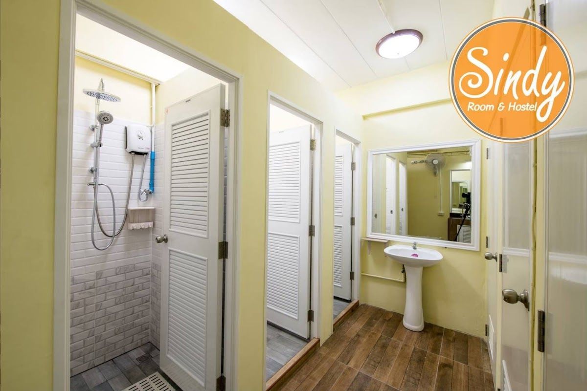Sindy Rooms & Hostel Pattaya room interior in Wongamat Beach