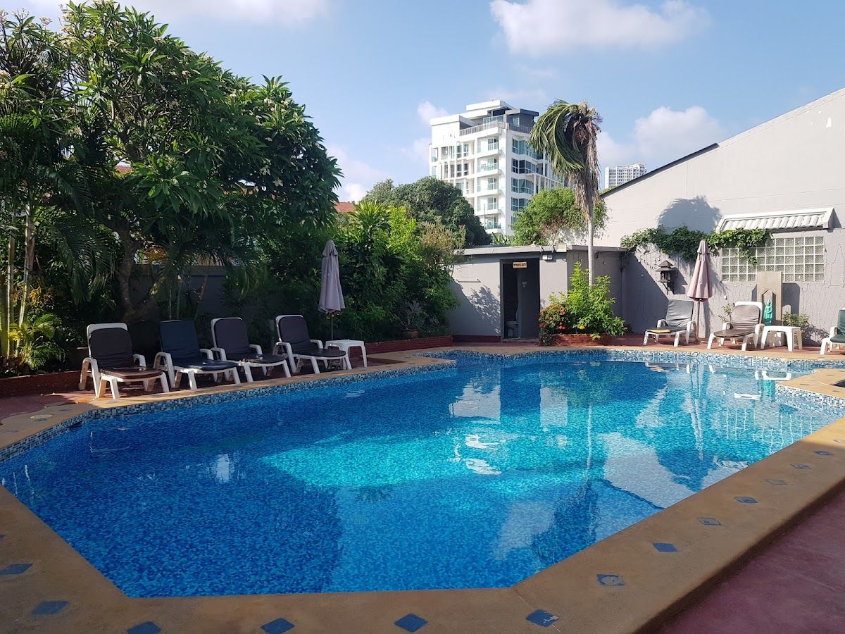 Southernstar Resort Pattaya room interior in Naklua