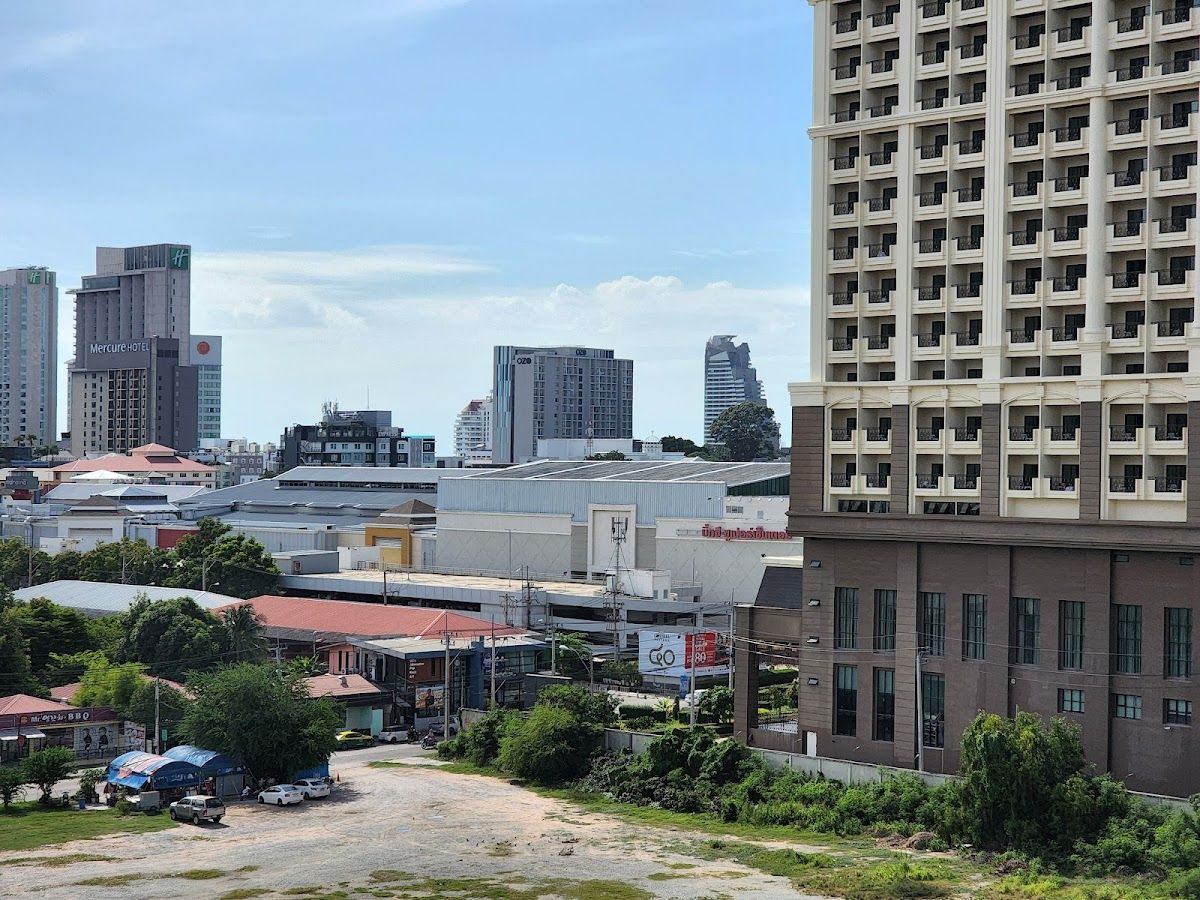 SureStay Plus by Best Western T Pattaya exterior in Central Pattaya