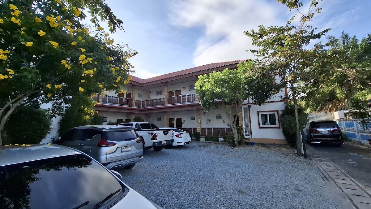The Aam Resort (ดิแอม รีสอร์ท) exterior in Bang Saray