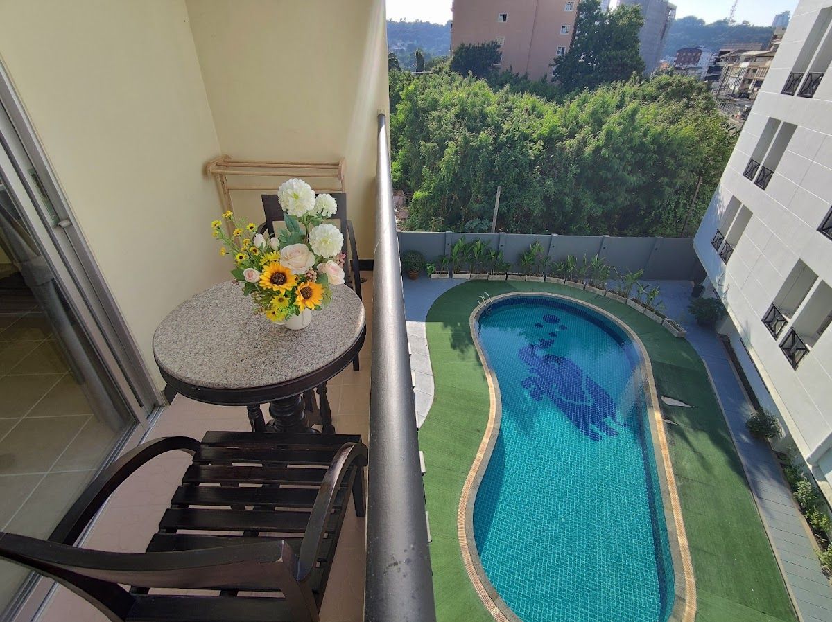 The Chanthong Residence and Hotel Pattaya facilities in Pratumnak Hill