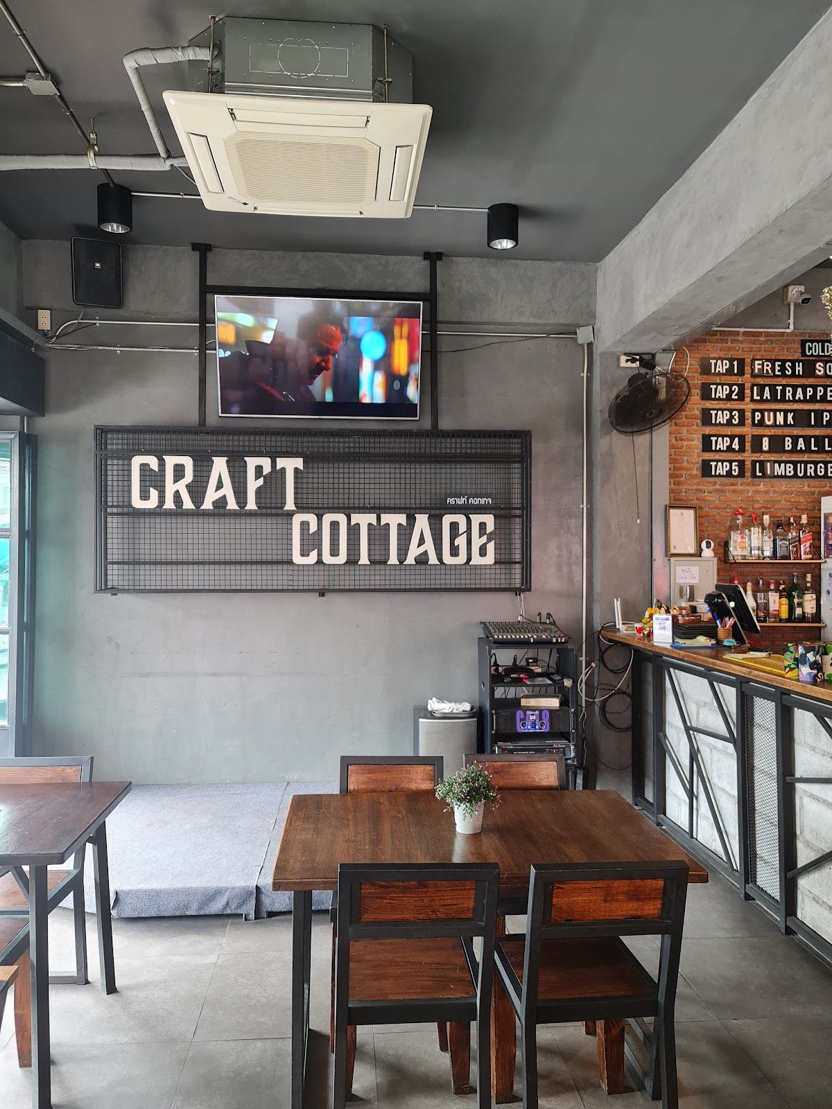 The Cottage Pattaya room interior in Pratumnak Hill