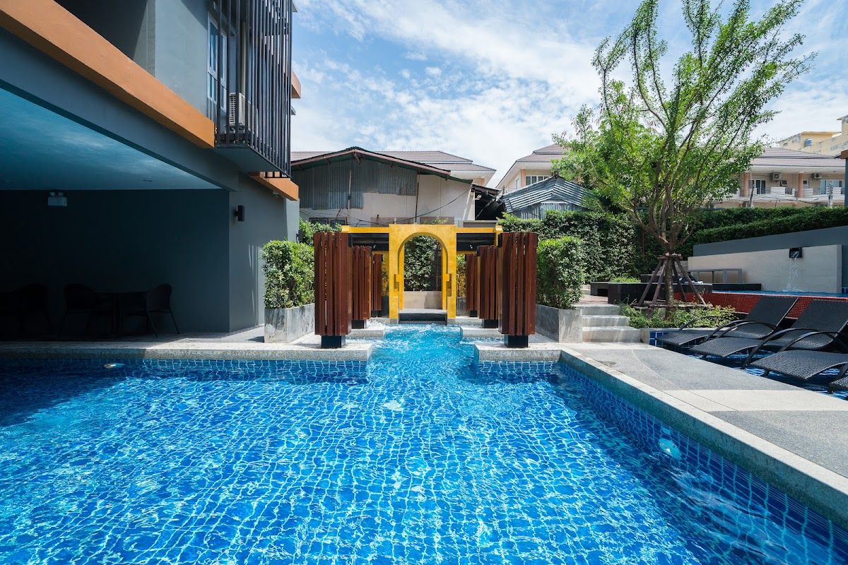 The Grass Serviced Residences room interior in Pratumnak Hill