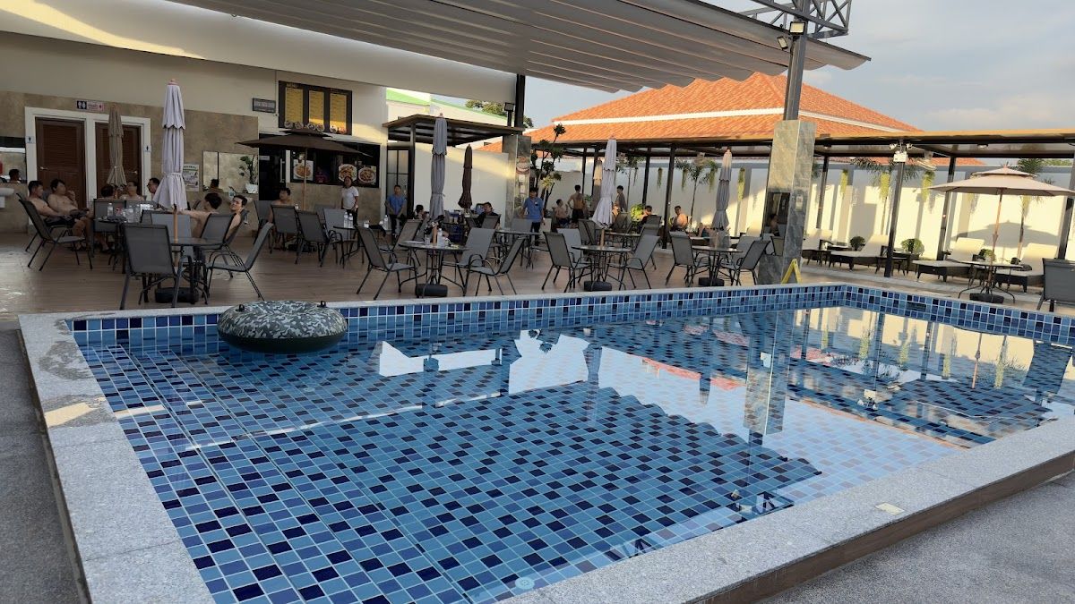 The Lodge Pattaya room interior in Central Pattaya