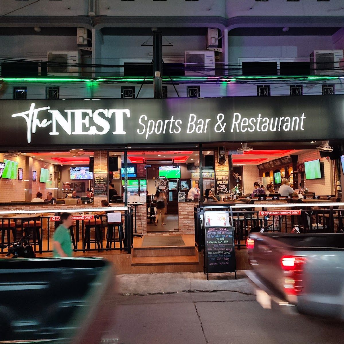 The Nest (Robins Nest Guesthouse) facilities in Central Pattaya