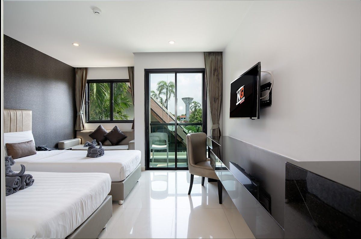 The NG Hotel pool and grounds in Jomtien Beach
