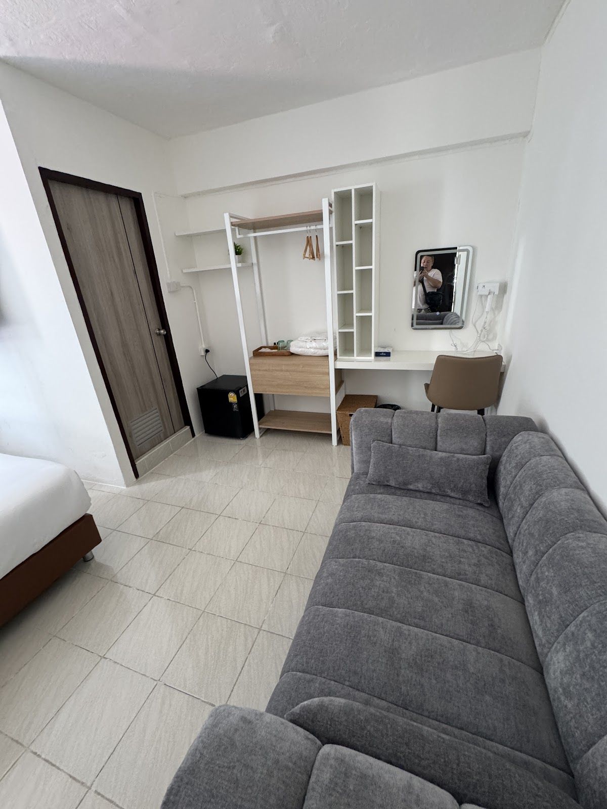The Oasis Hotel Pattaya room interior in Central Pattaya