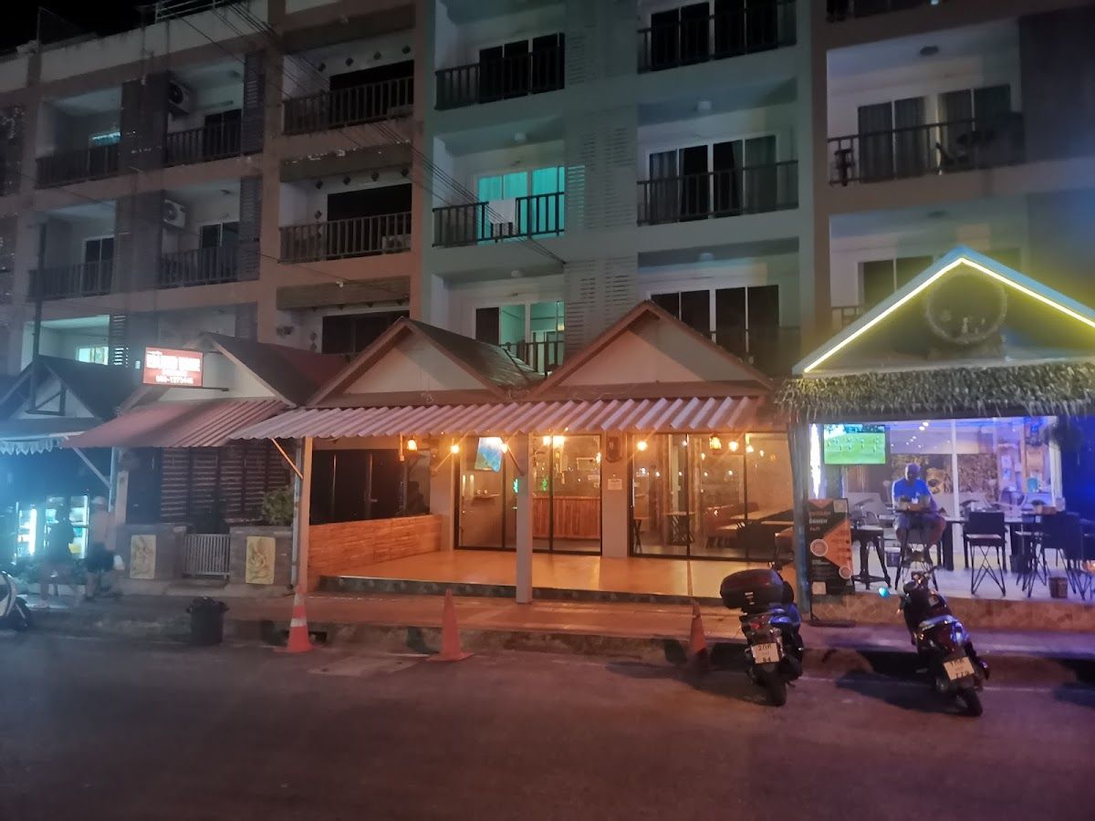 The Palms Hotel Pattaya exterior in Pratumnak Hill