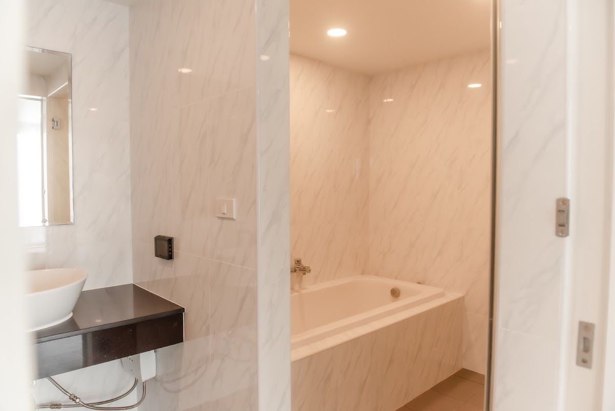 The Rizin Hotel Phratamnak facilities in Jomtien Beach