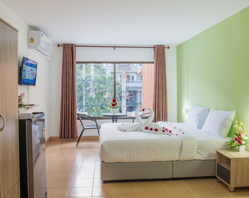 TJ Guesthouse Pattaya Soi 3 ทีเจ เกทส์เฮ้าส์ room interior in Jomtien Beach