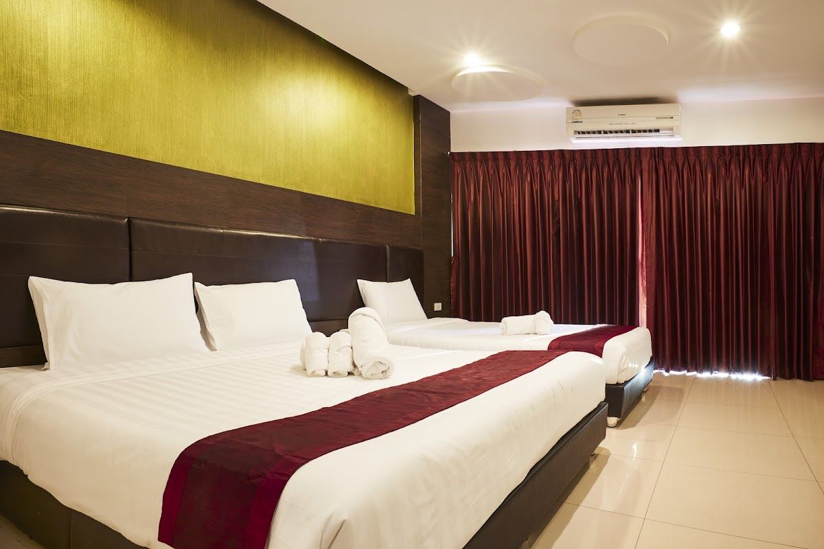 Tribe Hotel Pattaya pool and grounds in Jomtien Beach