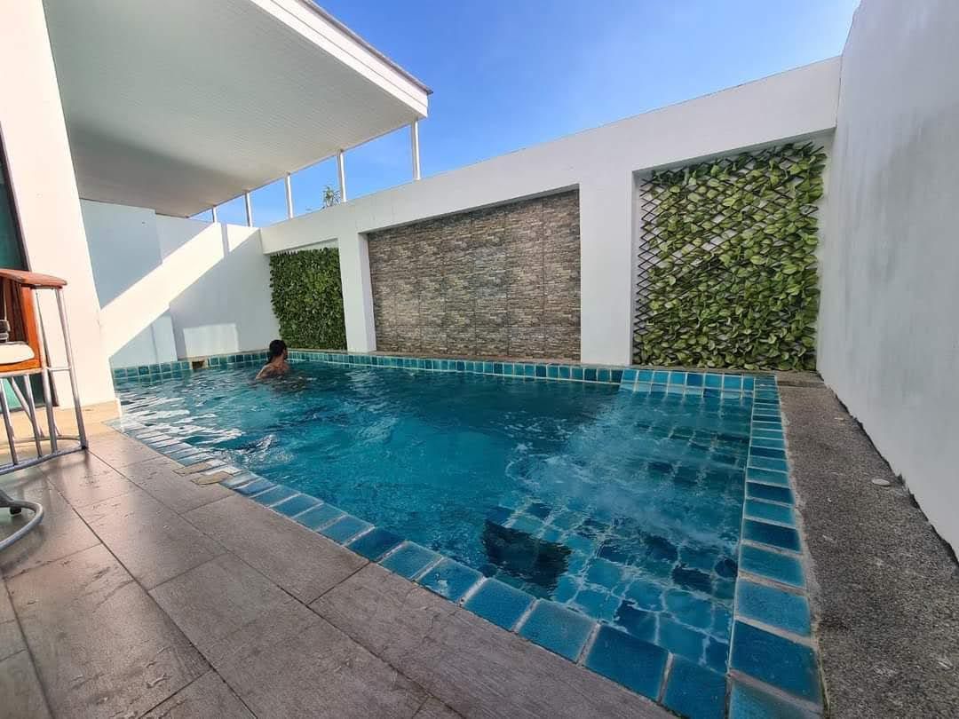 Tropicana Pool Villa Pattaya room interior in Central Pattaya