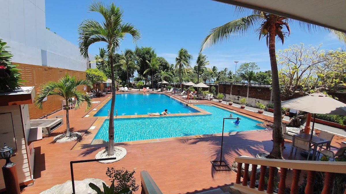 Twin Palms Pattaya room interior in Pratumnak Hill