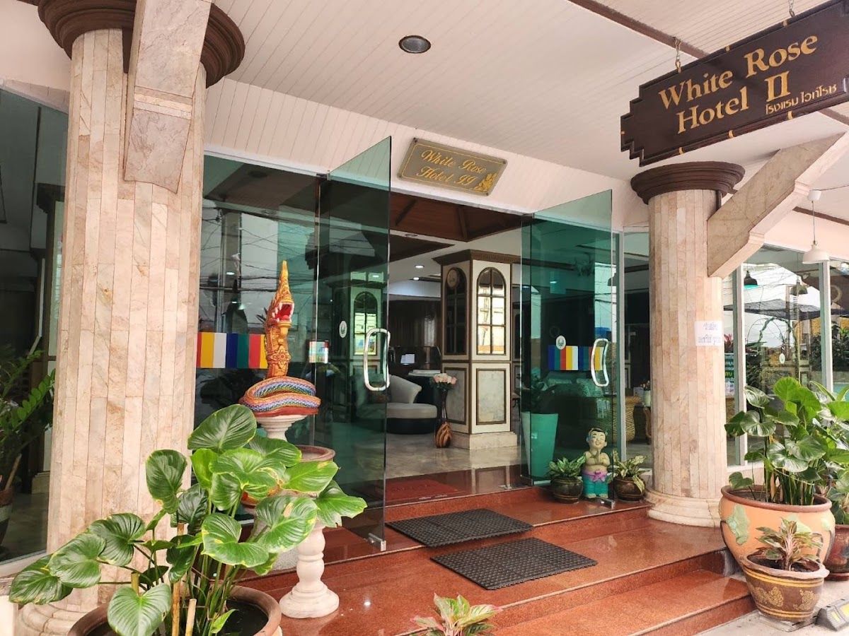 White Rose​ Hotel​ II​ room interior in Walking Street