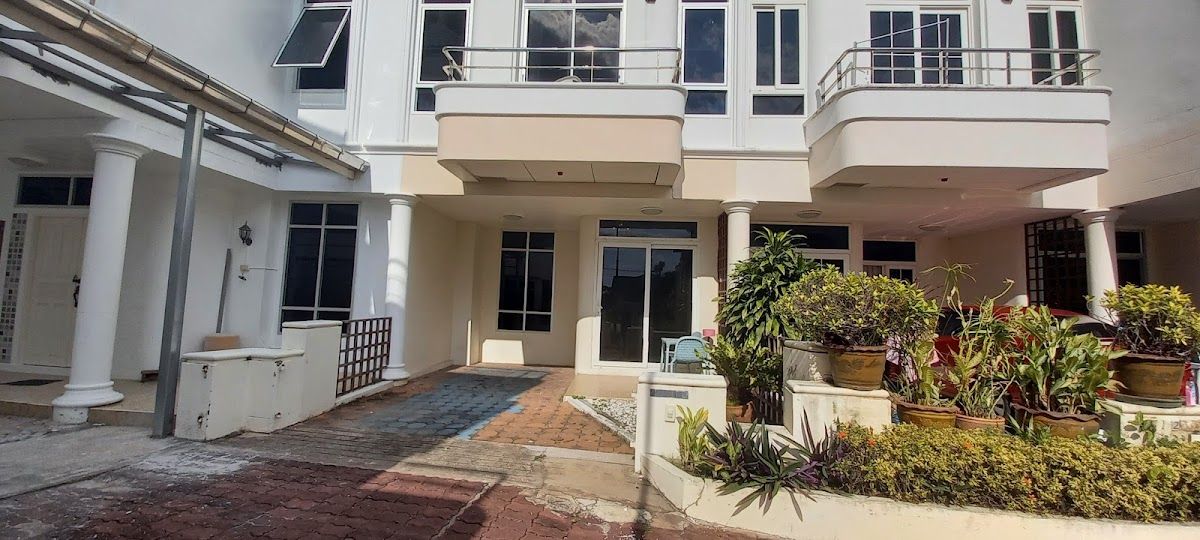 Wongamat Beach Residence exterior in Naklua / Wong Amat Beach