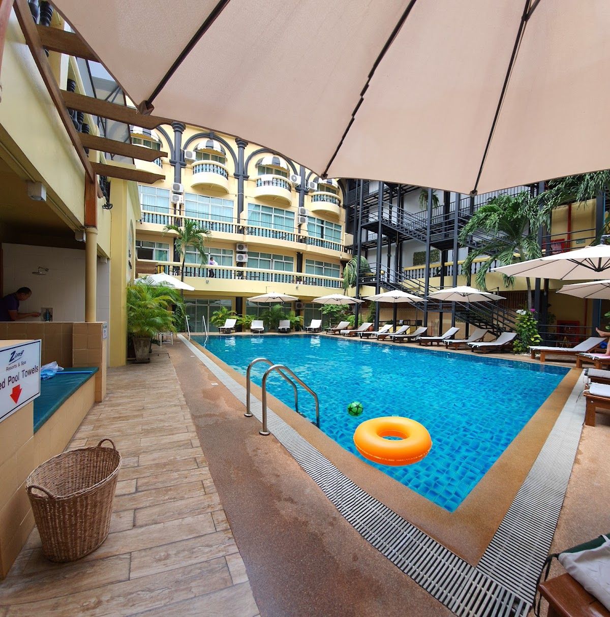 Zing Resort & Spa room interior in Jomtien Beach